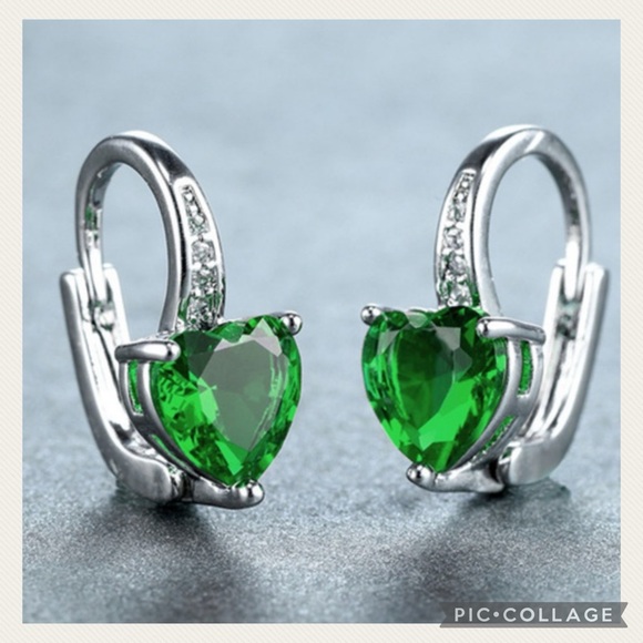 NEW 925 Green Heart Shaped Sterling Silver Rhinestone Earrings - Picture 2 of 9